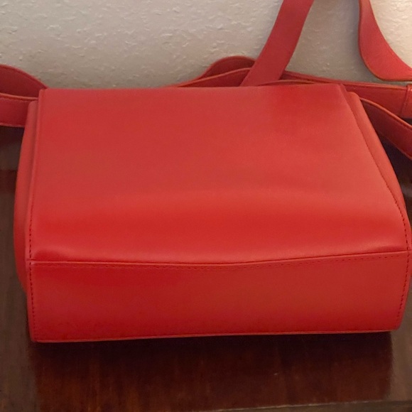 Bottega Veneta Red Clip Crossbody Bag - Picture 7 of 7
